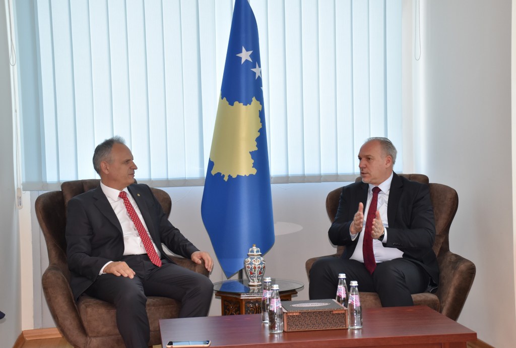 Ministria e Zhvillimit Rajonal nënshkruan Marrëveshjen e Bashkëpunimit me Universitetin e Prishtinës ‘HASAN PRISHTINA’