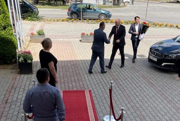 Ministri i Zhvillimit Rajonal z. Fikrim Damka vizitoi Komunën e Gjilanit