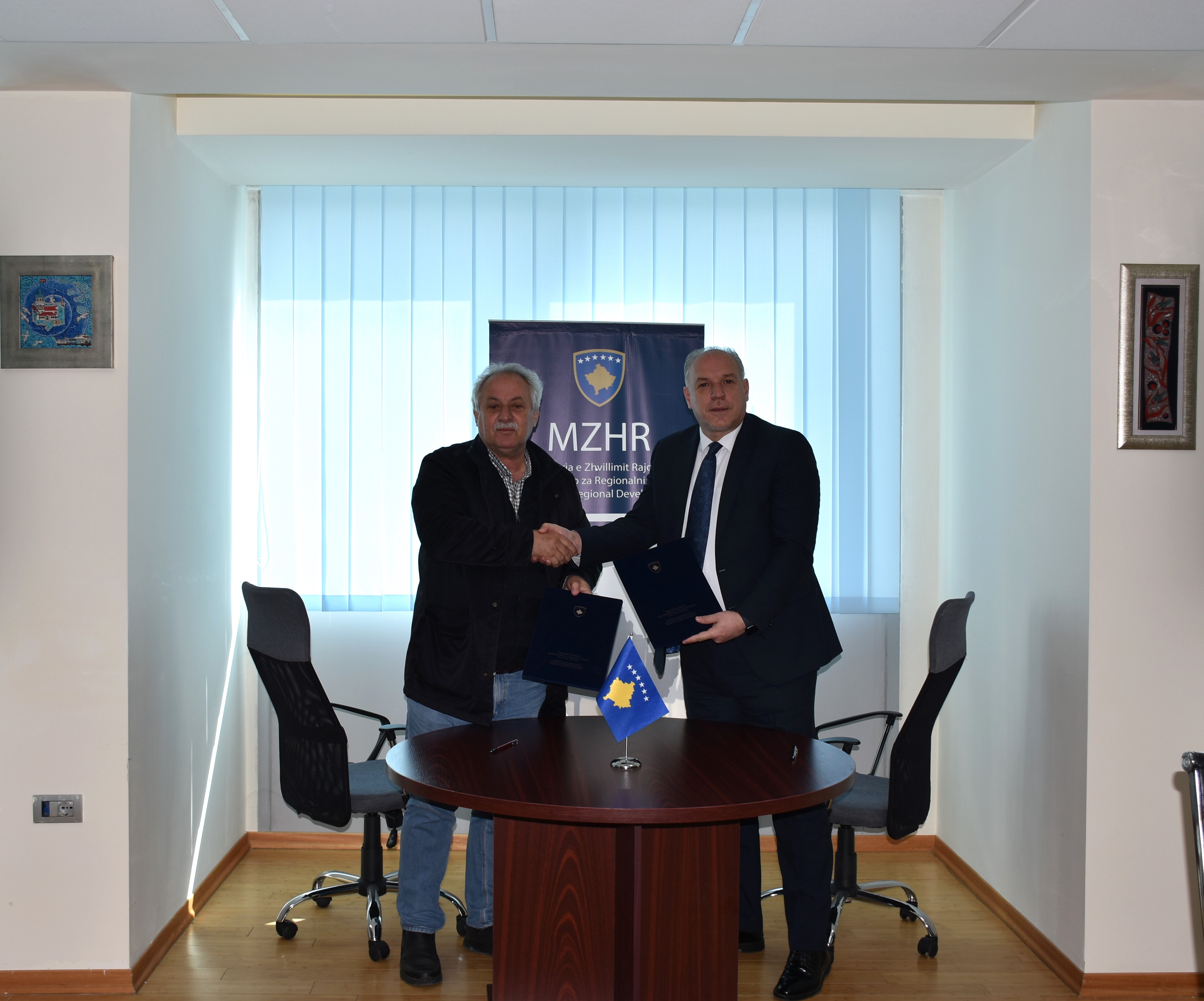 Ministria e Zhvillimit Rajonal nënshkruan Marrëveshjen e Mirëkuptimit me komunën përfituese të Fushë Kosovës në kuadër të Programit për Zhvillim Rajonal PZHR 2024