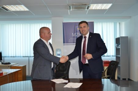 Ministria e Zhvillimit Rajonal nënshkruan Marrëveshjet e Mirëkuptimit me komunat përfituese Rahovec dhe Malishevë nga Programi për Zhvillim Rajonal