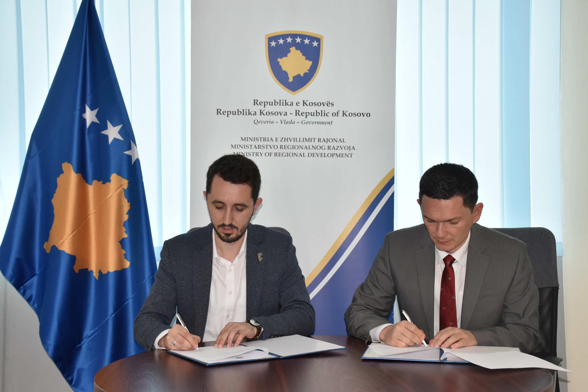 Ministria e Zhvillimit Rajonal nënshkruan Marrëveshjen e Mirëkuptimit me komunën përfituese të Kamenicës në kuadër të Programit për Zhvillim Rajonal PZHR 2023