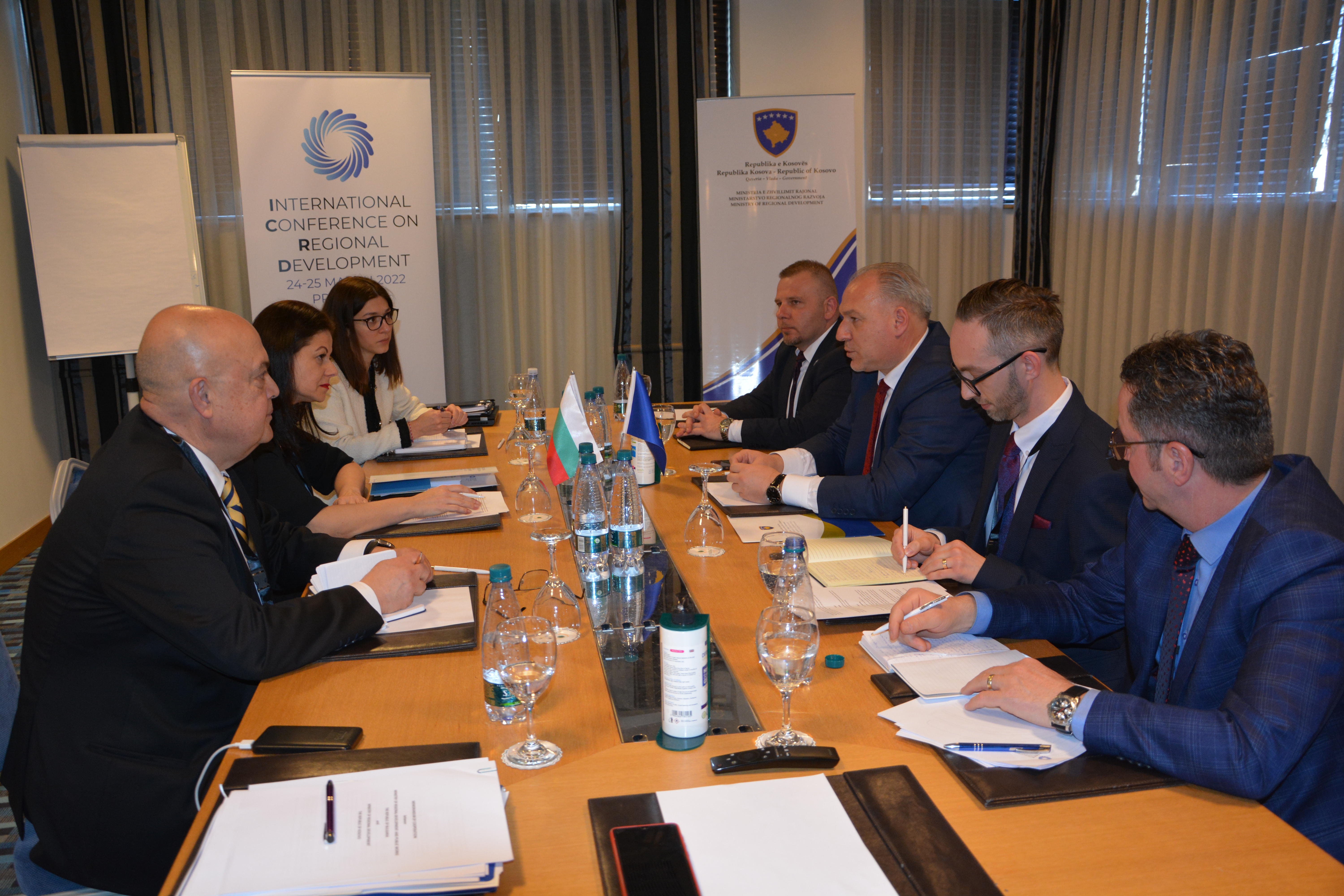 Ministri z. Fikrim Damka mbajti takimin bilateral me delegacionin nga Ministria e Zhvillimit Rajonal dhe Punëve Publike të Republikës së Bullgarisë.
