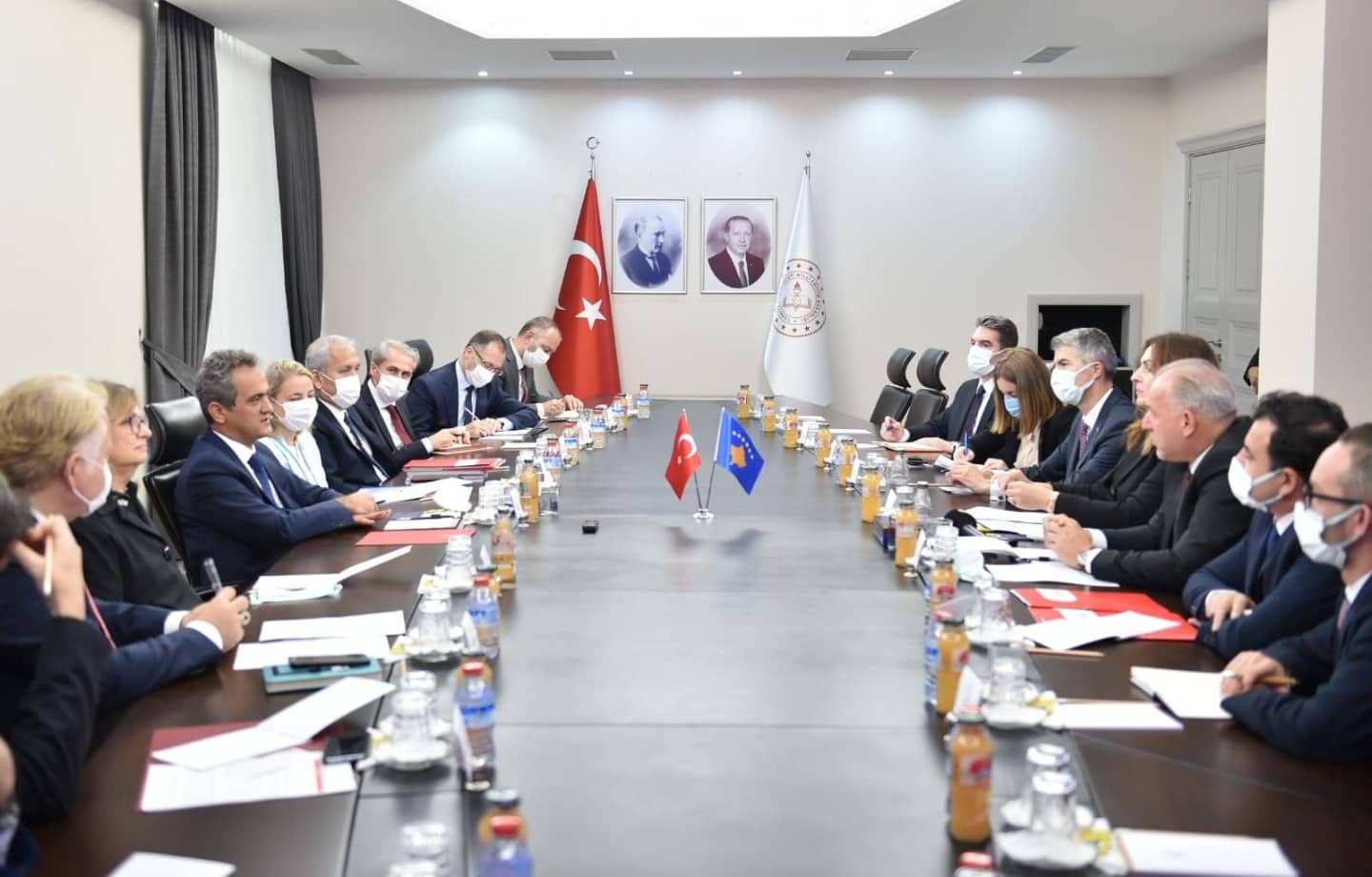 Ministri Damka së bashku me Ministren Nagavci vizitojnë Ministrinë e Arsimit në Turqi
