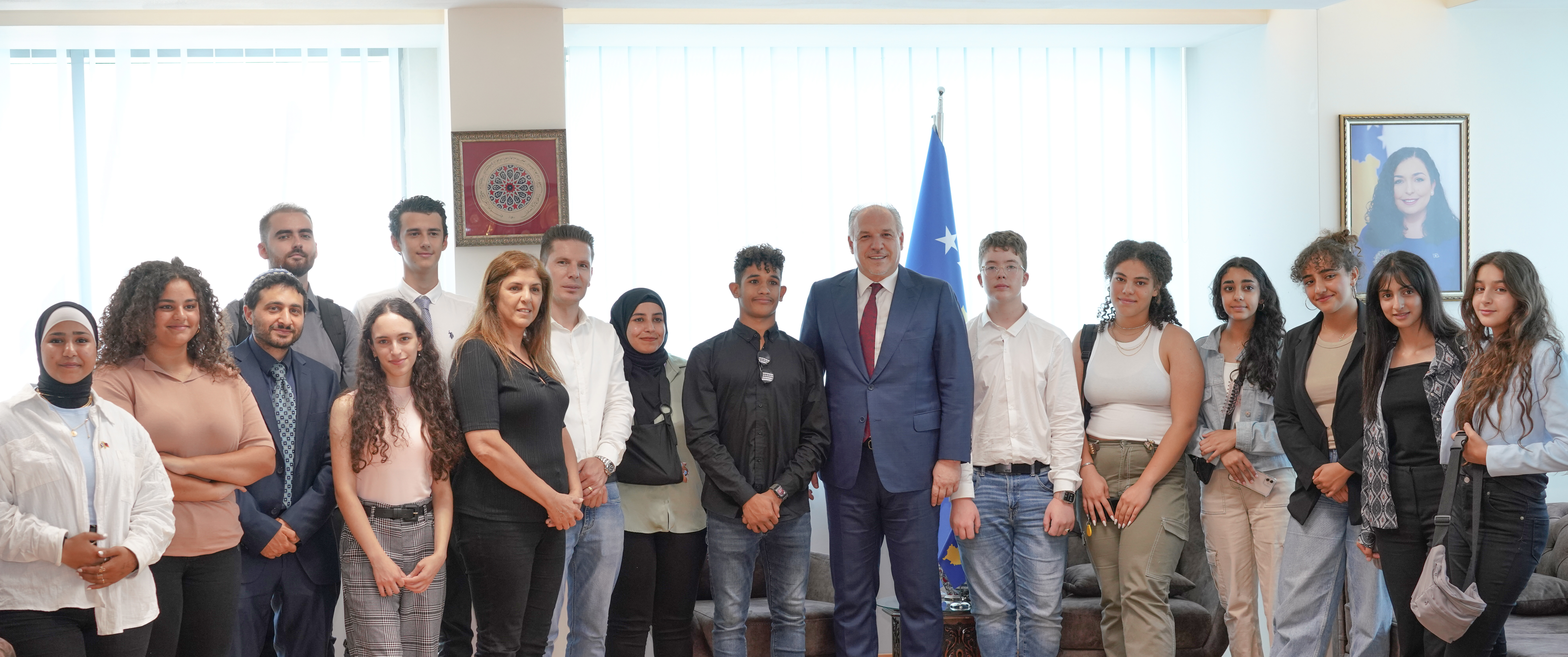 Ministri i Zhvillimit Rajonal z.Fikrim Damka priti ne takim të rinjë nga Izraeli