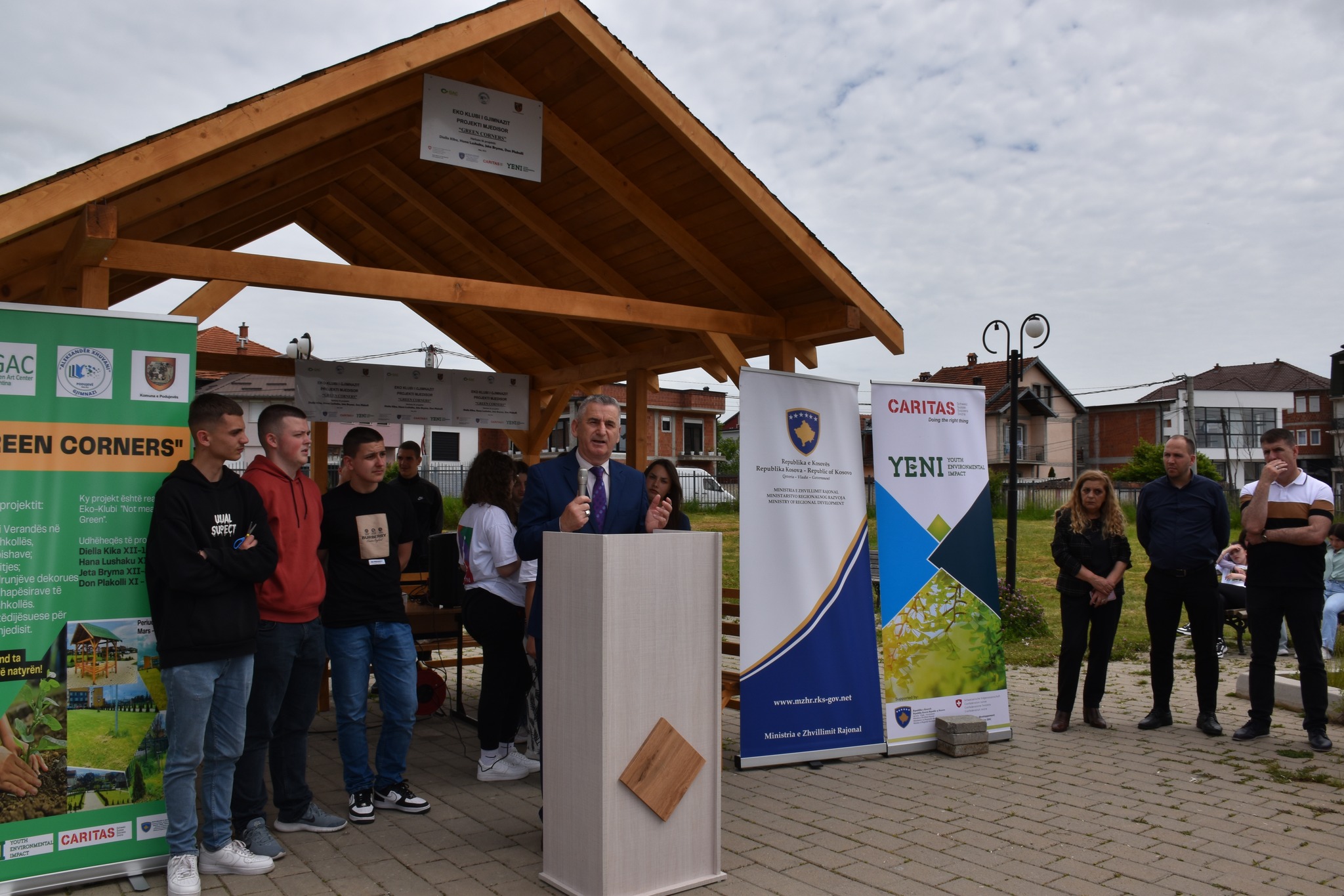 MZHR në bashkëpunim me Caritas Zviceran realizuan Inaugurimi i projektit Mjedisor në Gjimnazin “Aleksandër Xhuvani”– Podujevë.