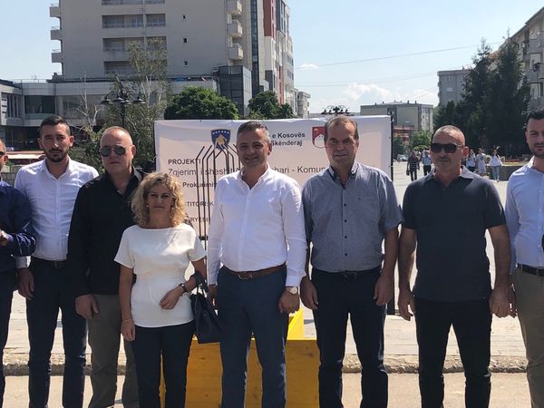 Përurimi i fillimit të punimeve në projektin “Zgjërimi i Sheshit Adem Jashari” në Skenderaj