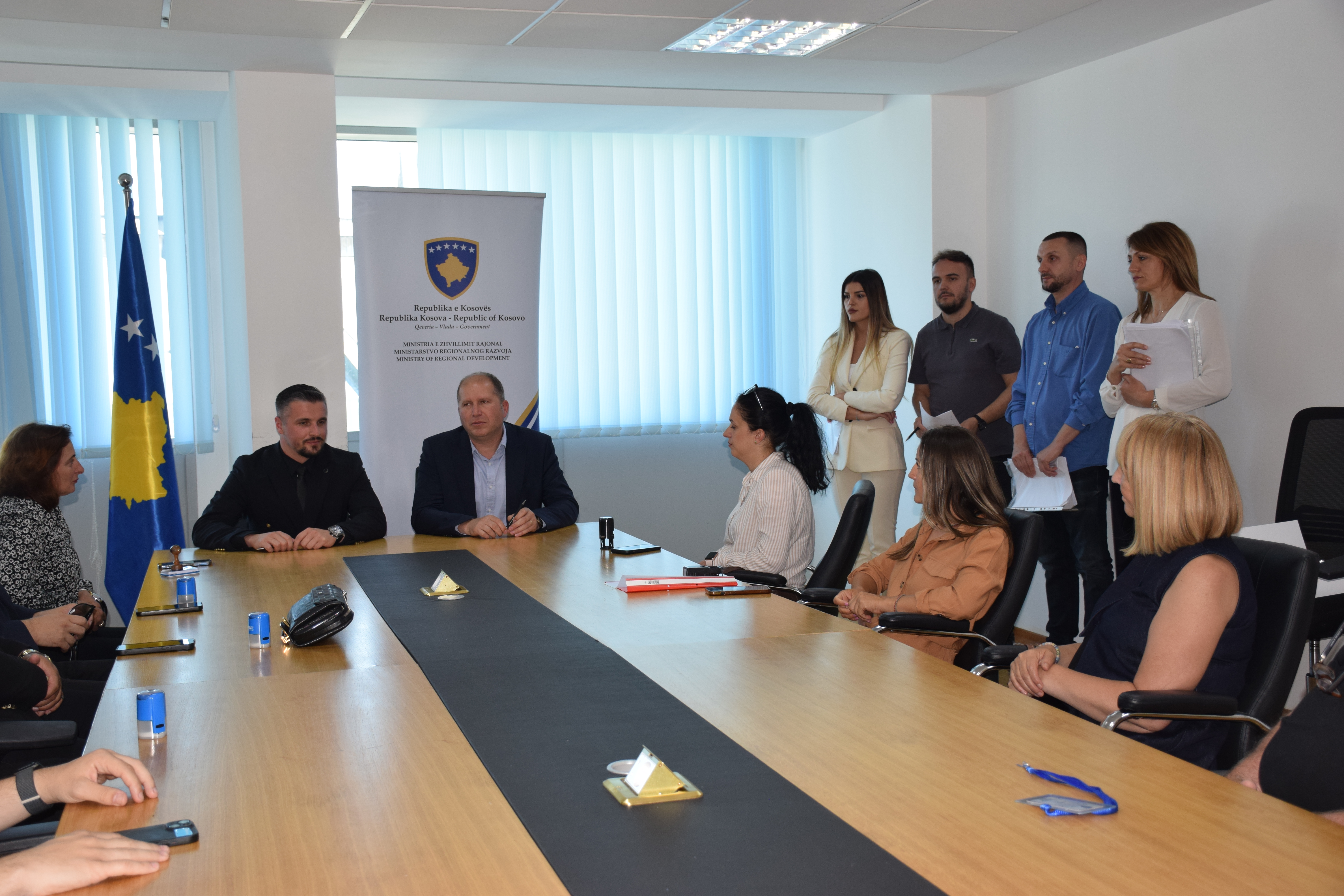 MZHR realizon ceremoninë e nënshkrimit të kontratave me përfituesit e Projekt – Propozimeve të OJQ-ve për v.2025