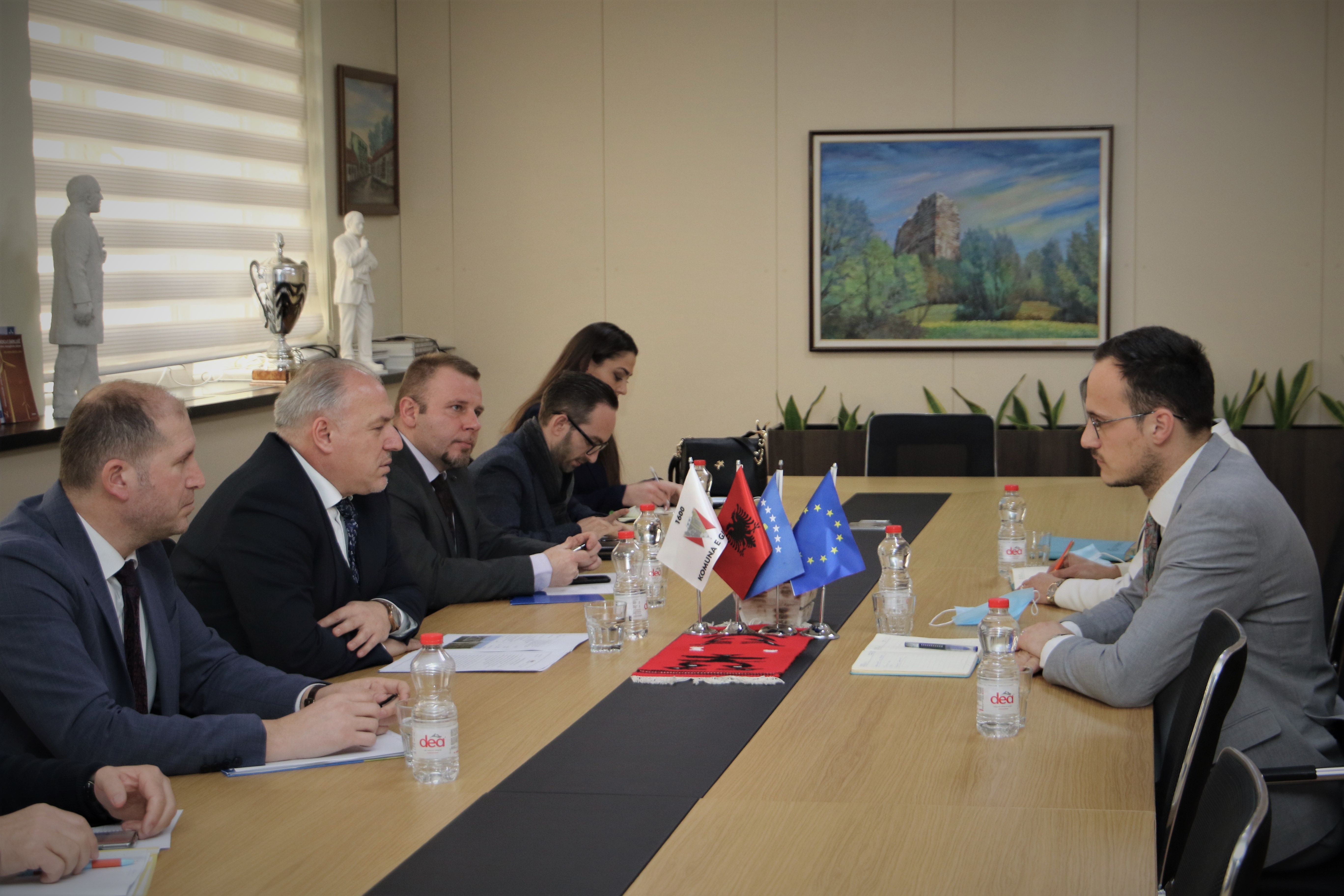 Ministri i MZHR-së  z.Fikrim Damka vizitoi Komunën e Gjilanit