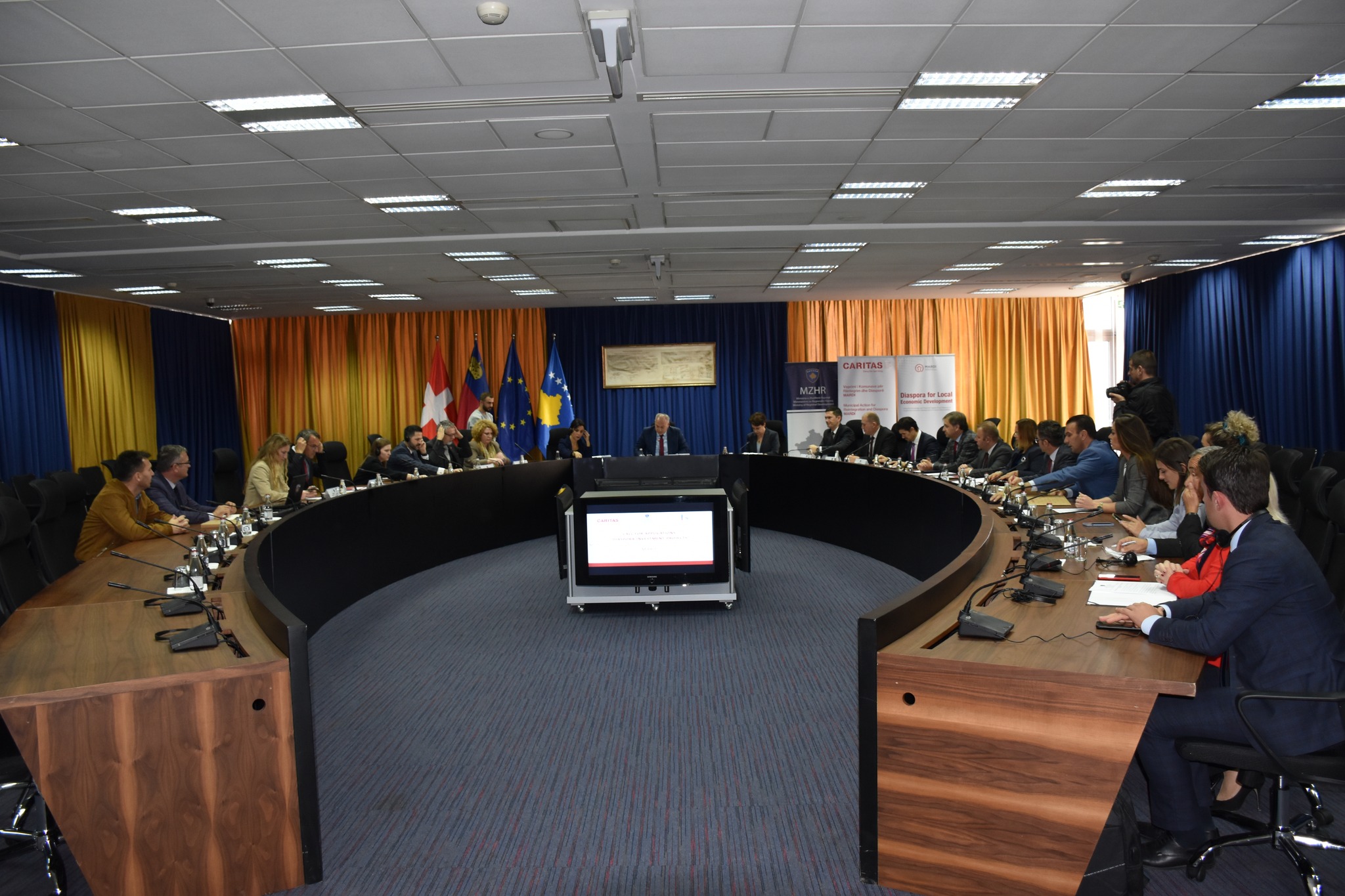 Ministria e Zhvillimit Rajonal dhe Caritas Zviceran në Kosovë zyrtarisht lansuan thirrjen për propozime “Projektet Investuese të Diasporës” në kuadër të projektit “Veprimi i Komunave për Riintegrim dhe Diasporë – MARDI”