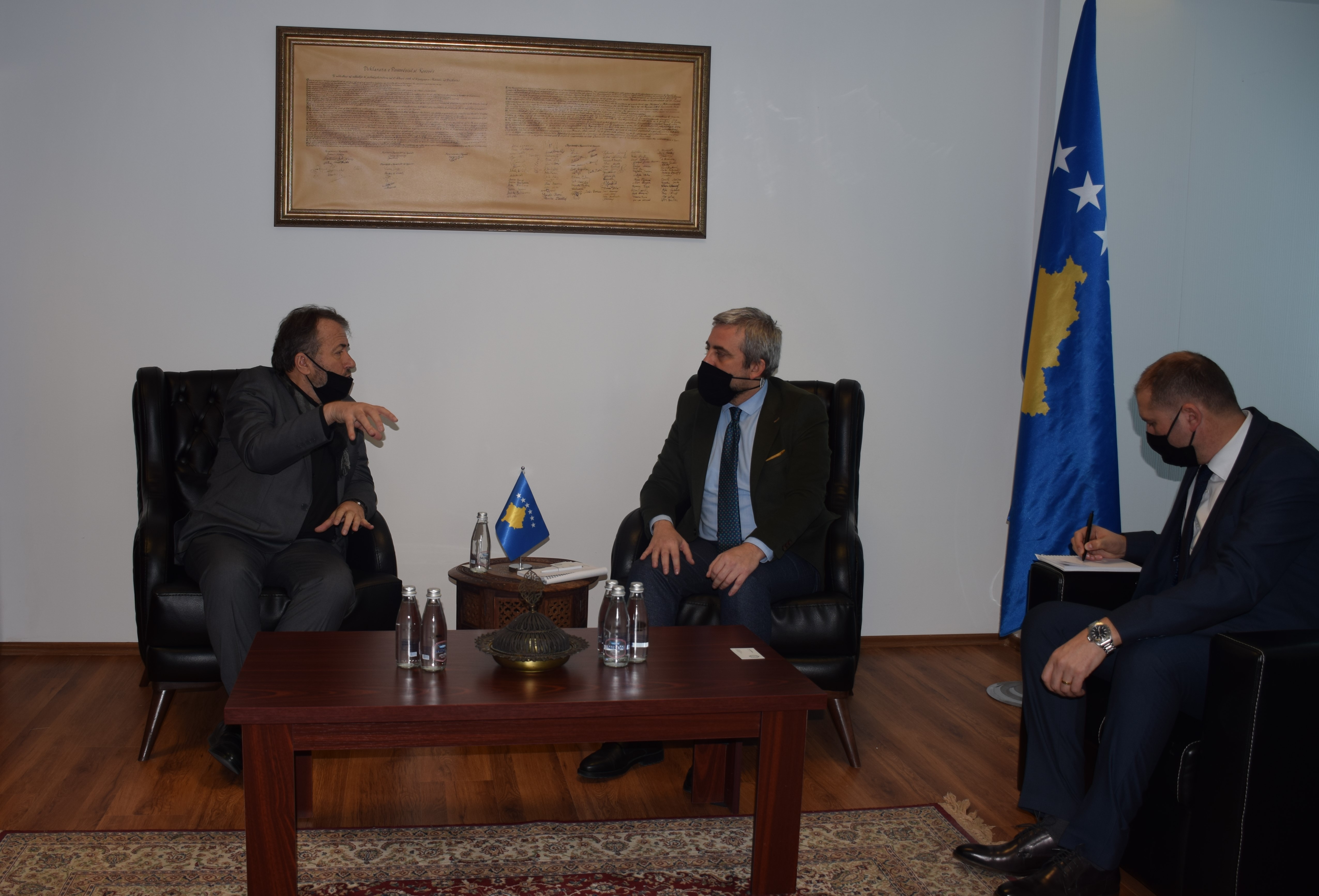 Ministri z.Enis Kervan priti ne takim sot përfaqësuesit e Odes së Hotelerisë dhe Turizimt të Kosovës.