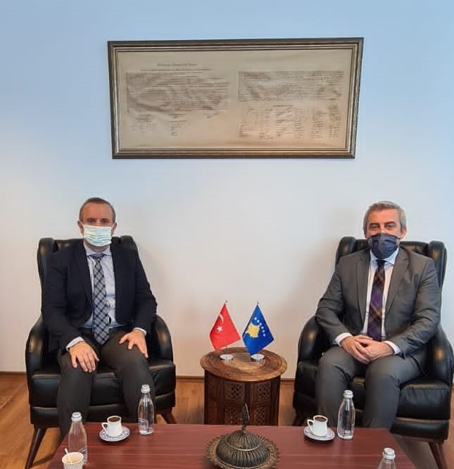  Ministri i MZHR-së  z.Enis Kervan priti sot në takim Drejtorin e Insititutit Yunus Emre  Dr. Mehmet Ülker
