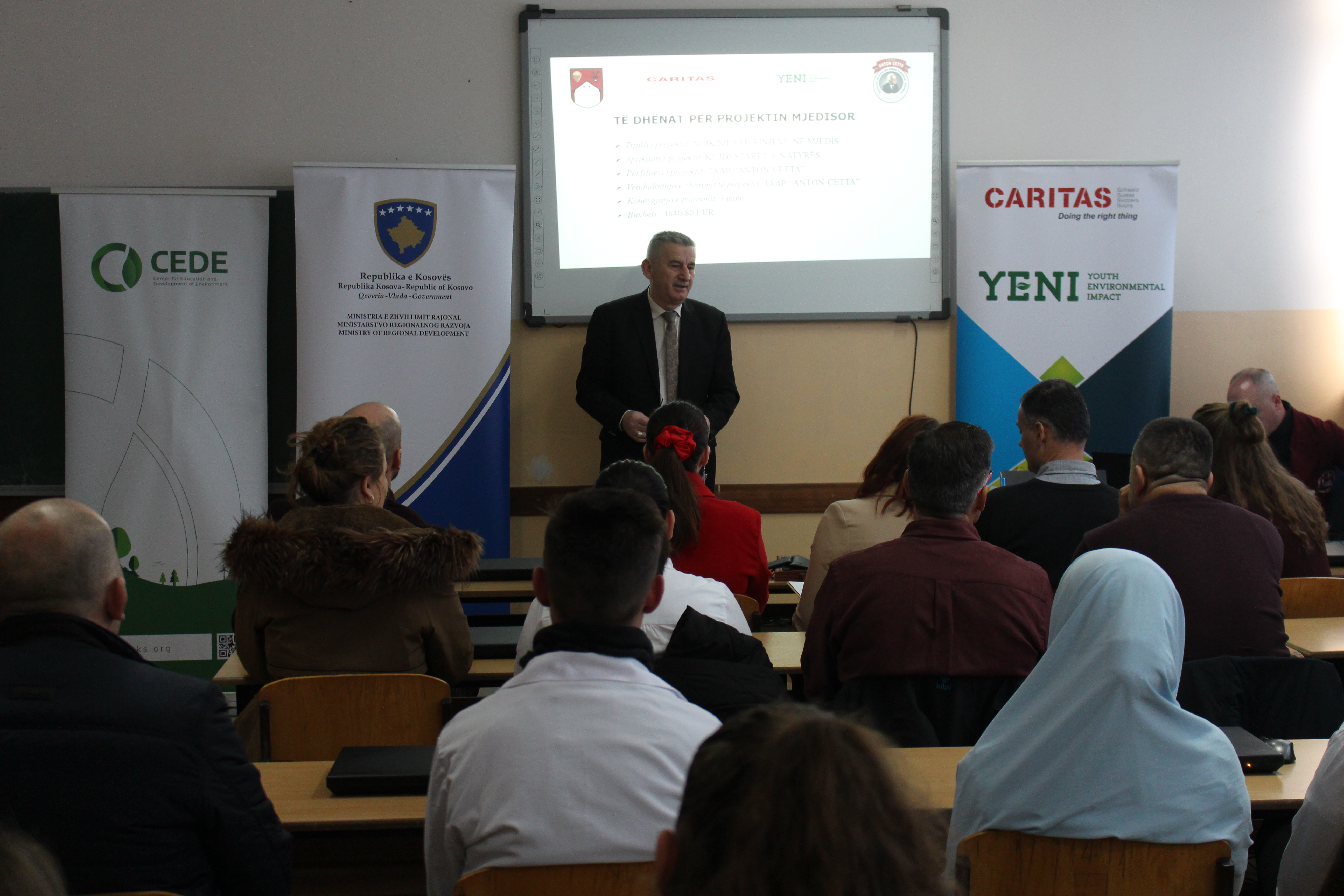 Ministria e Zhvillimit Rajonal (MZHR) në bashkëpunim me Caritasin Zviceran realizuan Inaugurimin e projektit Mjedisor të Shkollave të Mesme: “Hamëz Jashari” dhe “Anton Çeta” në komunën e Skenderajt.