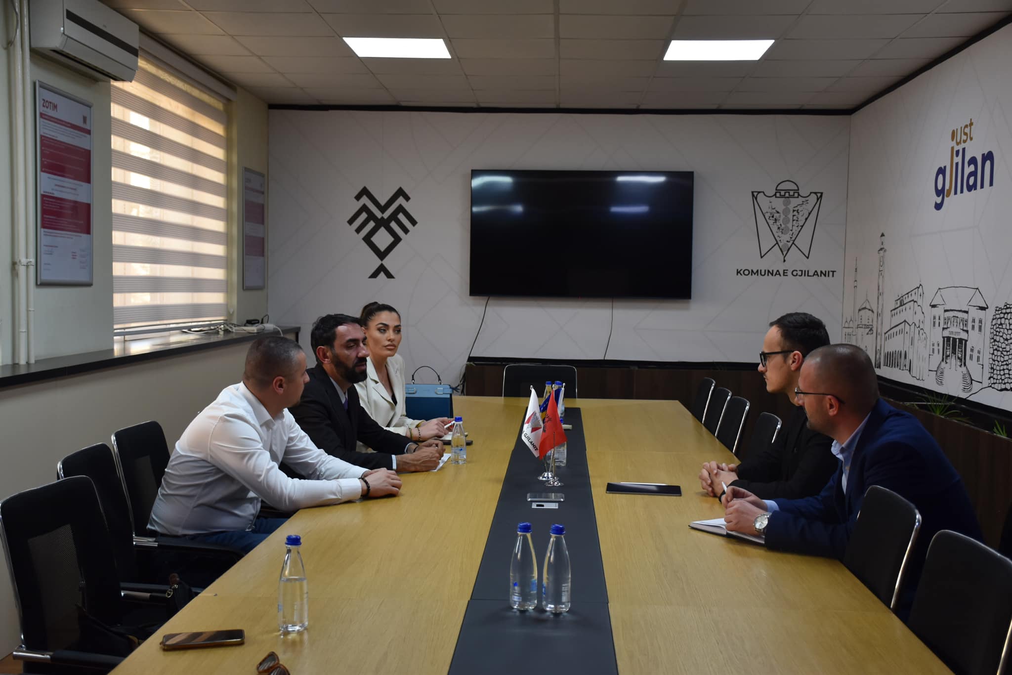 The Ministry of Regional Development holds a working meeting with the Mayor of the municipality of Gjilan.