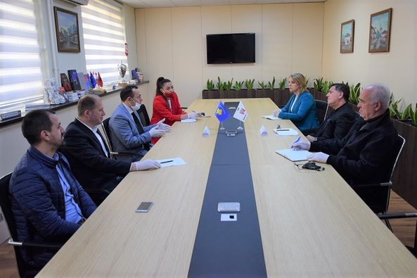 Zëvendësministri  Nurboja viziton Komunat Gjilan dhe Kamenicë