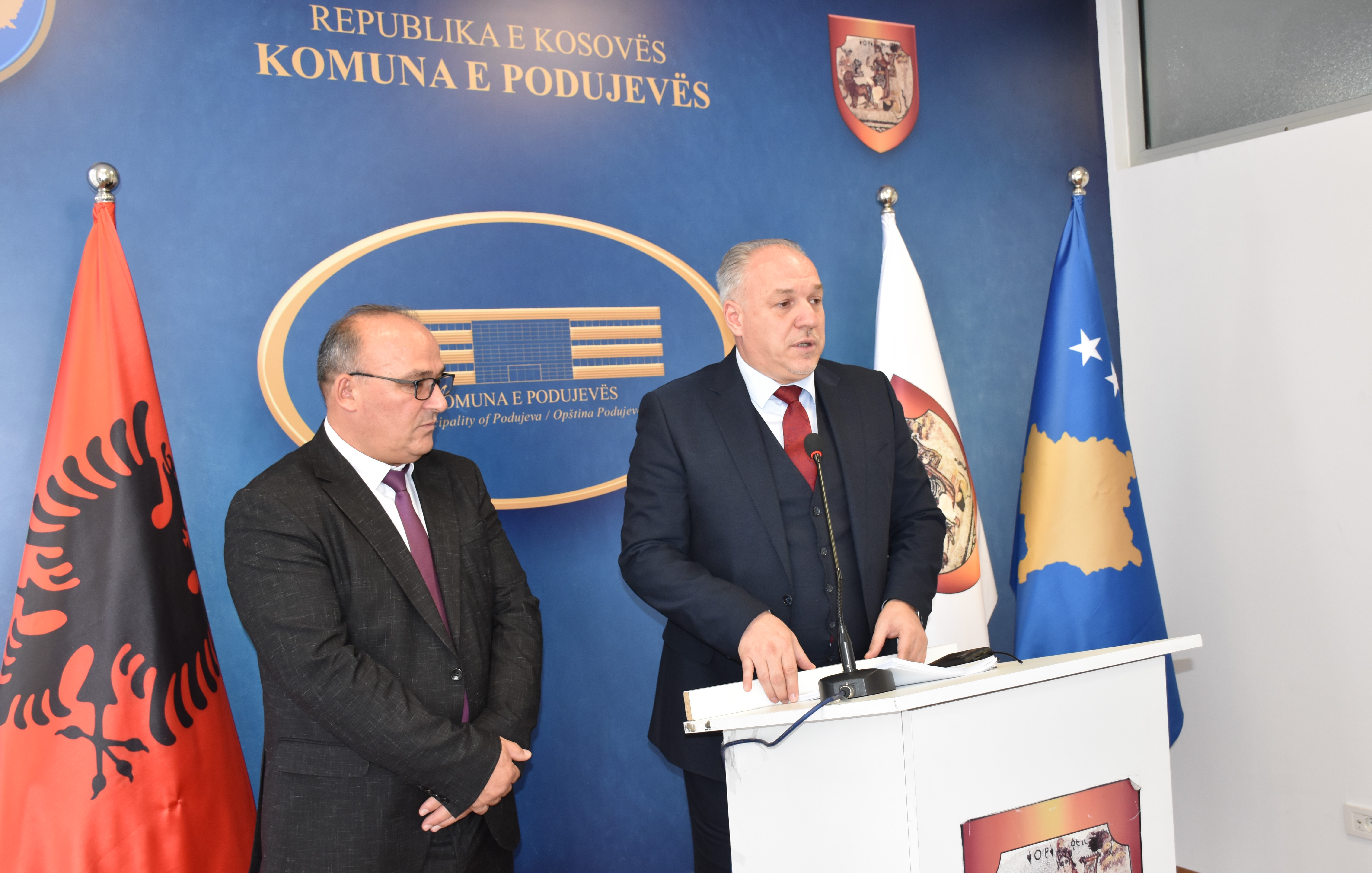 Ministri i MZHR-së z.Fikrim Damka viziton Komunën e Podujevës