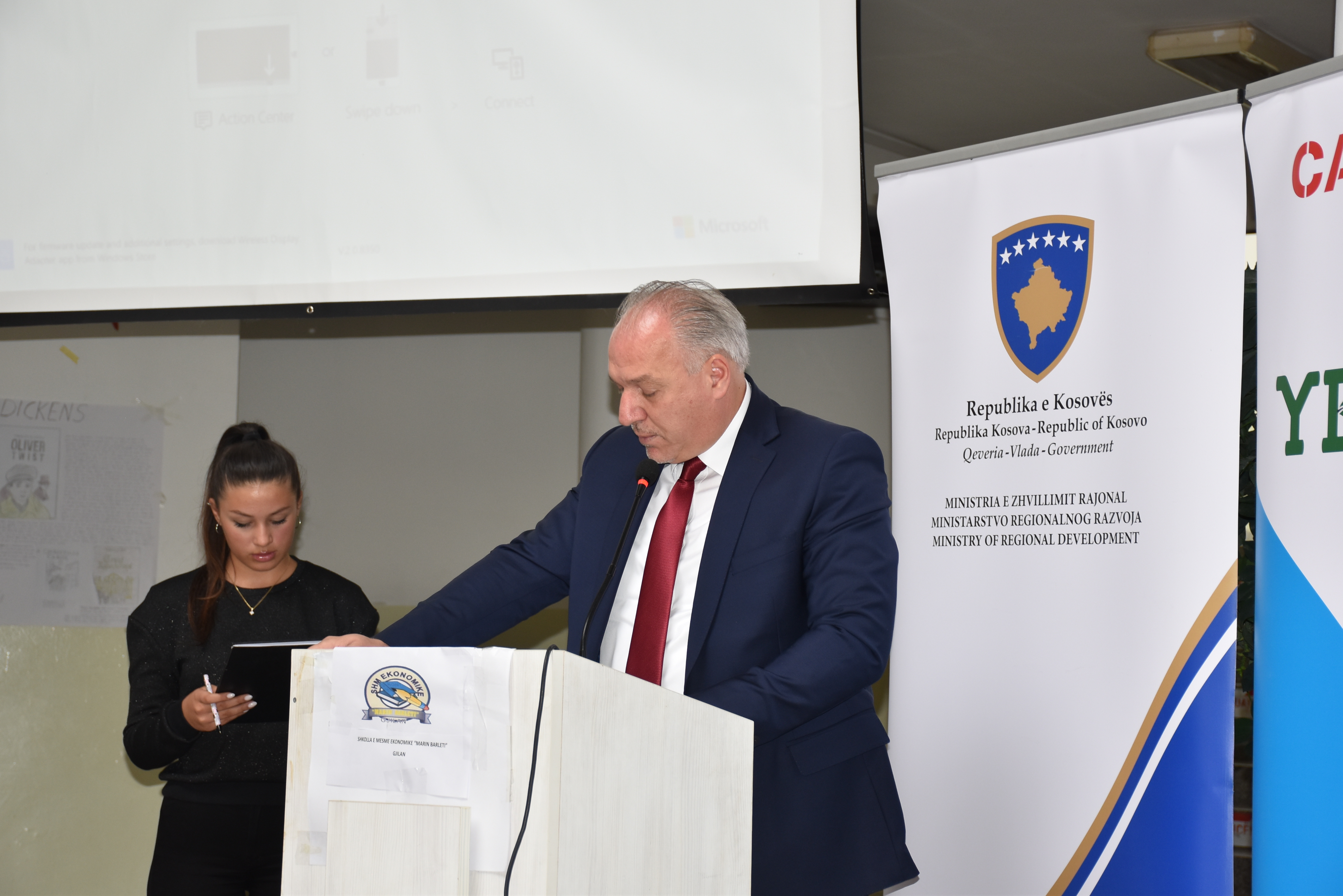 Ministri i Ministrisë së Zhvillimit Rajonal z.DAMKA merr pjesë në përurimi e projektit mjedisor të eko - klubit të shkollës së mesme “Dr. Asllan Elezi” dhe “Marin Barleti” - Gjilan