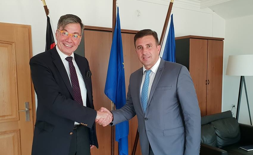 Ministri për Zhvillim Rajonal z. Rasim Demiri ka vizituar Ambasadorin e Republikës Federale të Gjermanisë në Prishtinë z. Kristian Heldt