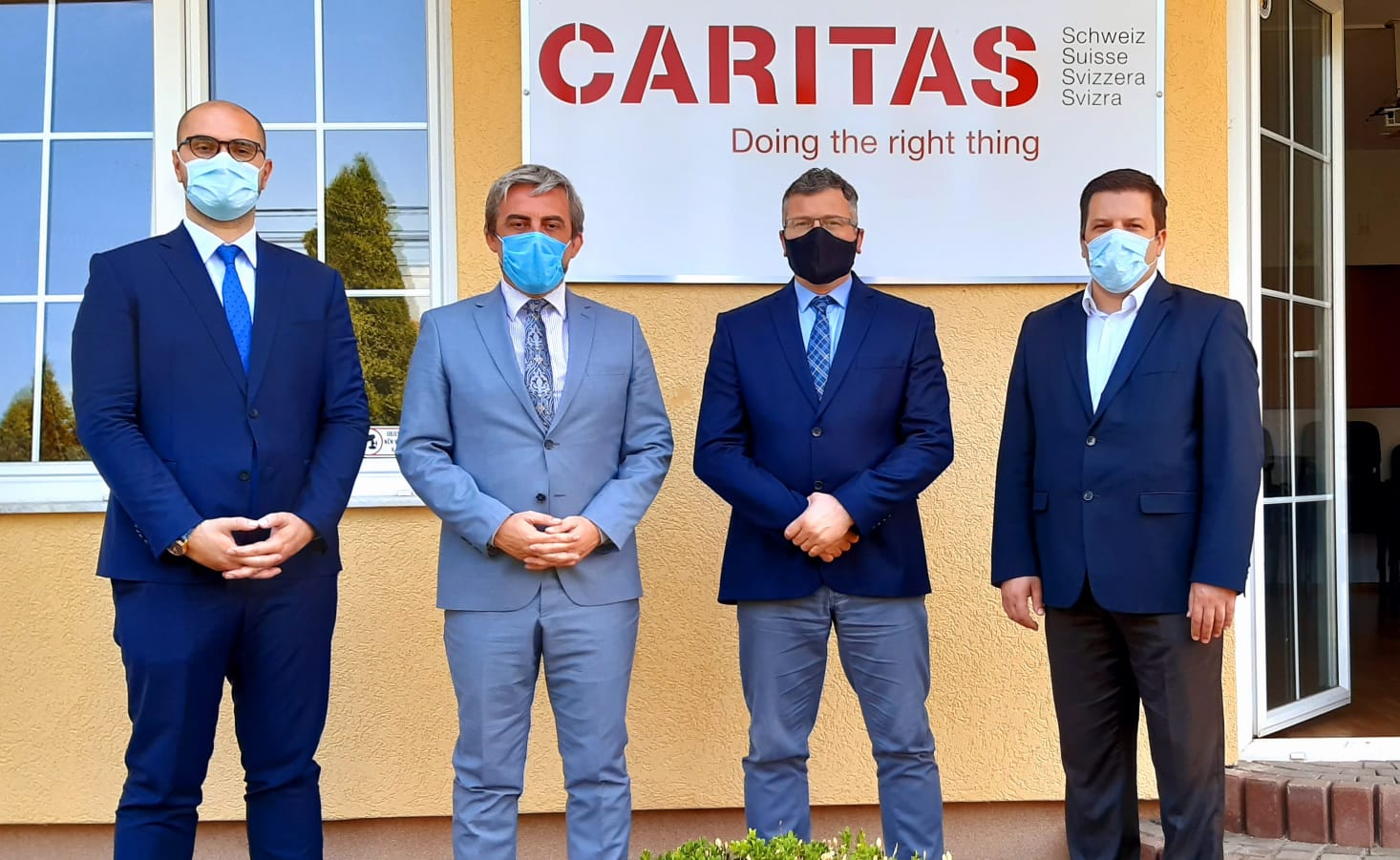 Ministri i Zhvillimit Rajonal z. Enis Kervan u takua me përfaqësuesit e Caritas Switzerland që operojnë në Kosovë