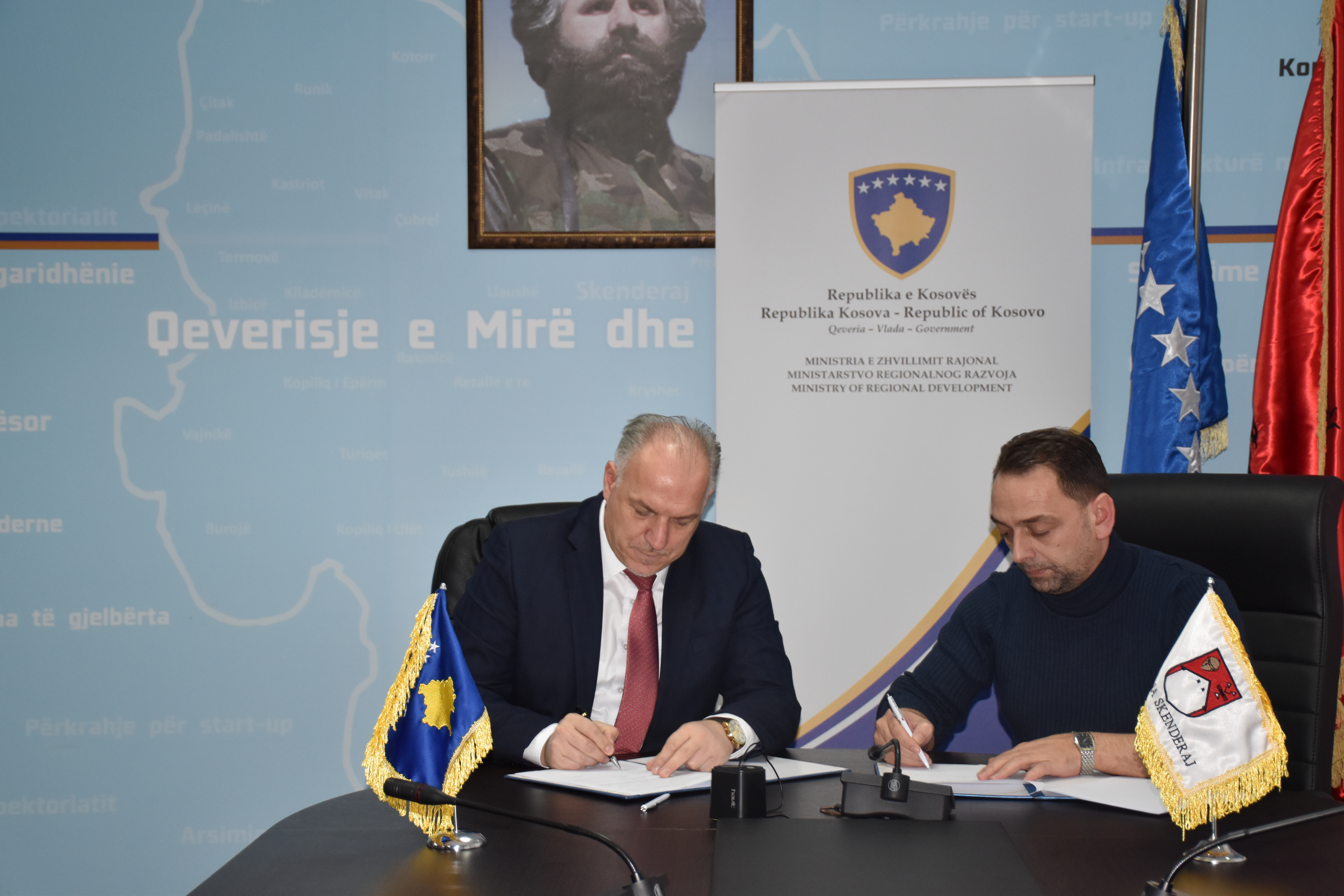 Ministria e Zhvillimit Rajonal nënshkruan Marrëveshjen e Mirëkuptimit me komunën përfituese të Skenderajt në kuadër të Programit për Zhvillim Rajonal PZHR 2023