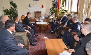 Ministri Demiri në vizitë Komunës së Dragashit: Regjionet e Kosovës në mënyrë të barabartë do të kenë qasje në investime