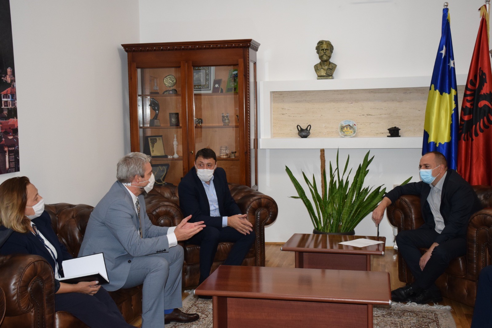Ministri Enis Kervan vizitoi komunën e Prizrenit dhe të Mamushës