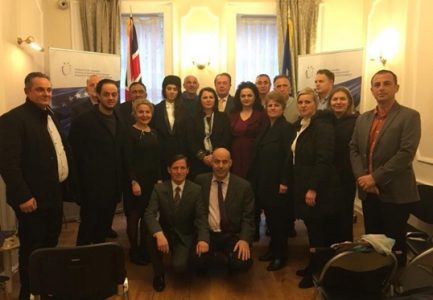 Zëvendësministrja e Ministrisë së Zhvillimit Rajonal znj. Magbule Shkodra realizoi vizitë zyrtare në Ambasadën e Kosovës në Londër dhe zhvilloi takim me bizneset atje