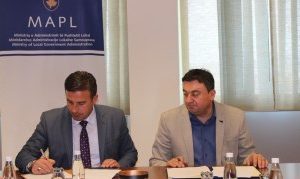 Ministri i Administrimit të Pushtetit Lokal z. Ivan Todosijeviq dhe Ministri i Zhvillimit Rajonal z. Rasim Demiri