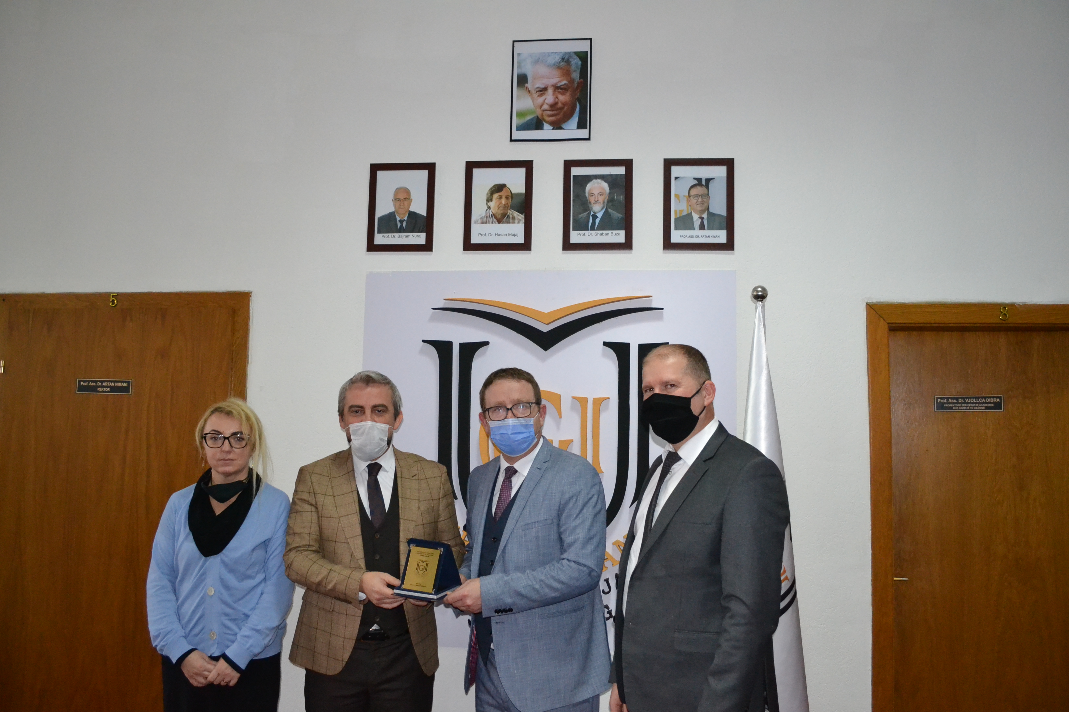 Ministri z.Enis Kervan ishte sot në  vizitë në Universitetin e Gjakovës “Fehmi Agani”