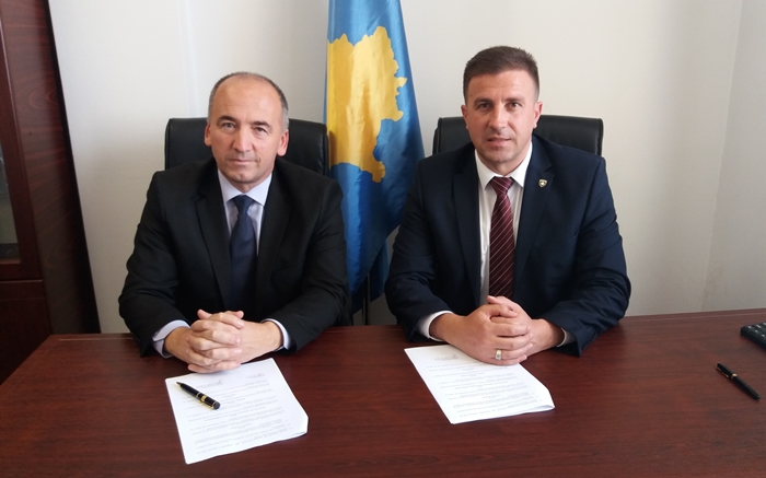 Ministria e Zhvillimit Rajonal nënshkruan Marrëveshjet e Mirëkuptimit me komunën përfituese të Pejës nga Programi për Zhvillim Rajonal