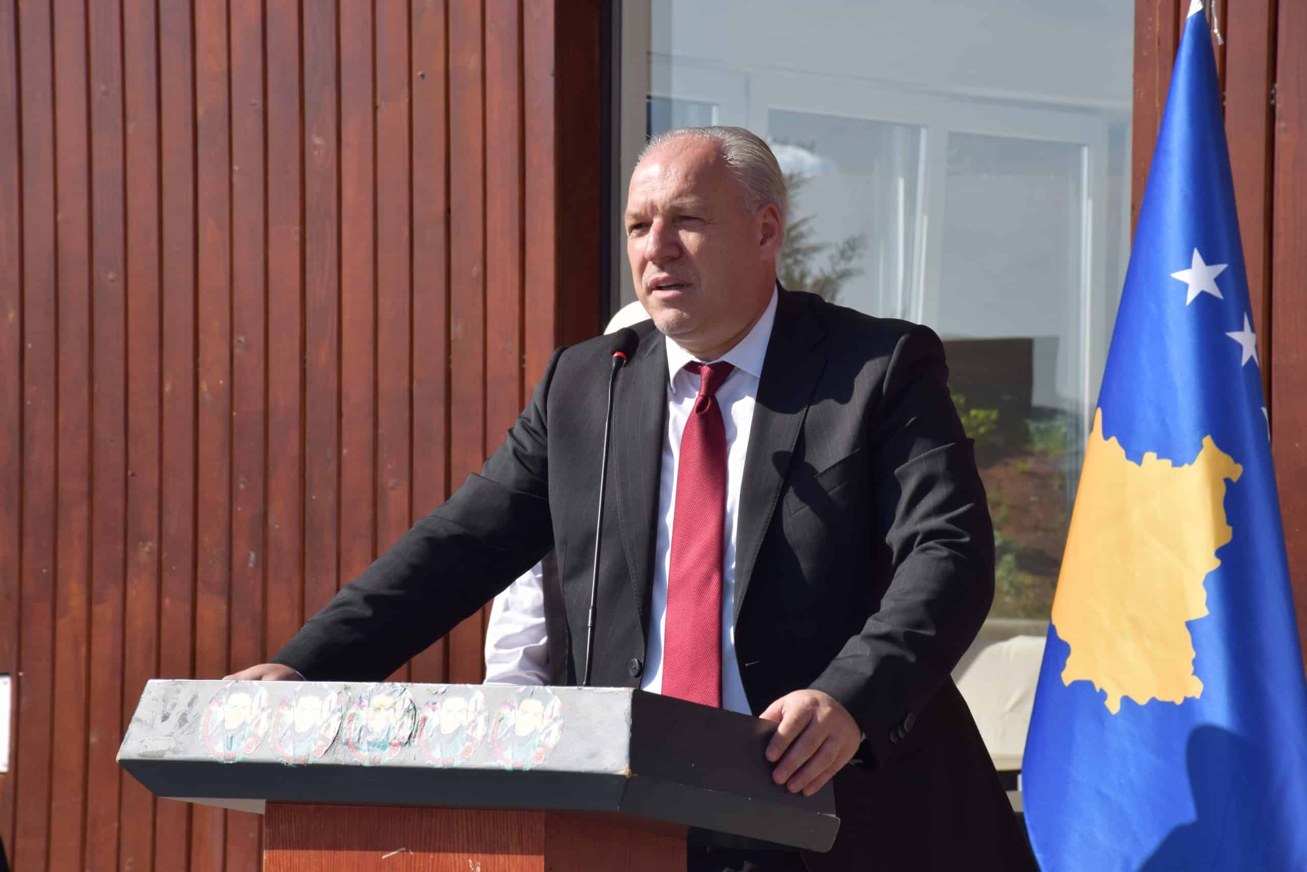Ministri i Zhvillimit Rajonal z. Fikrim Damka, përuron Qendrën e Trashëgimisë Kulturore dhe inauguron projektin “Zhvillimi i turizmit në Komunën e Deçanit – Produktet turistike në fshatin alpin bjeshkatare”