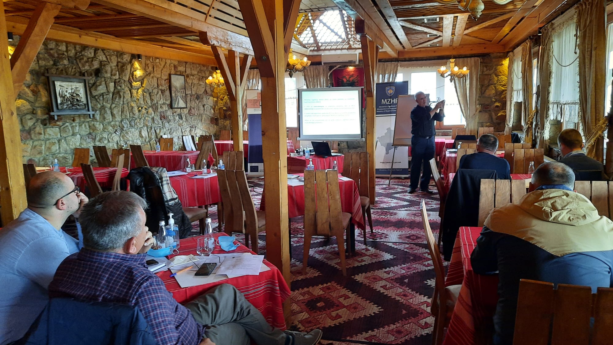 AZHR Lindje mban punëtorin zyrtarët komunal të rajonit Lindje për Identifikimin e projekteve komunale dhe nderkomunale.