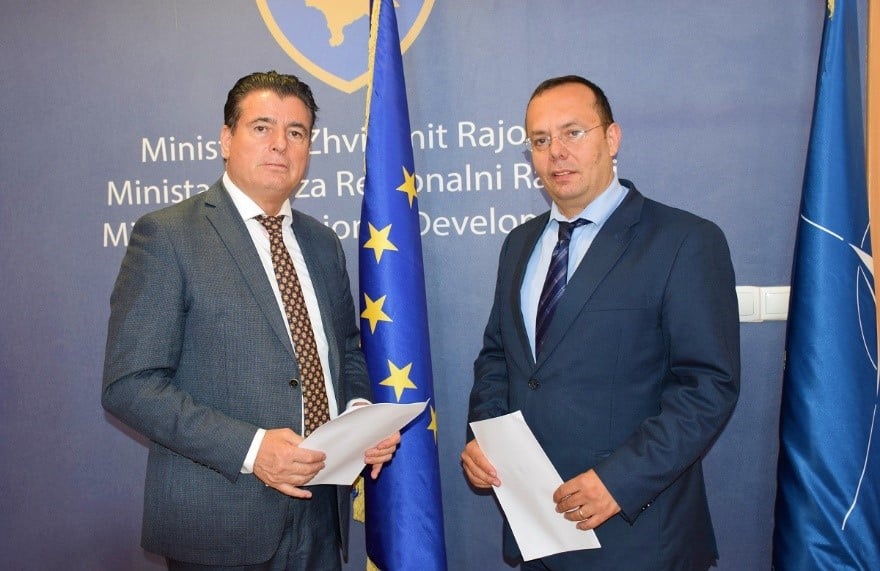 Ministarstvo regionalnog razvoja potpisalo je memorandum o razumeevanju sa opštinom korisnicom Južna Mitrovica u okviru Regionalnog razvojnog programa RRP 2020