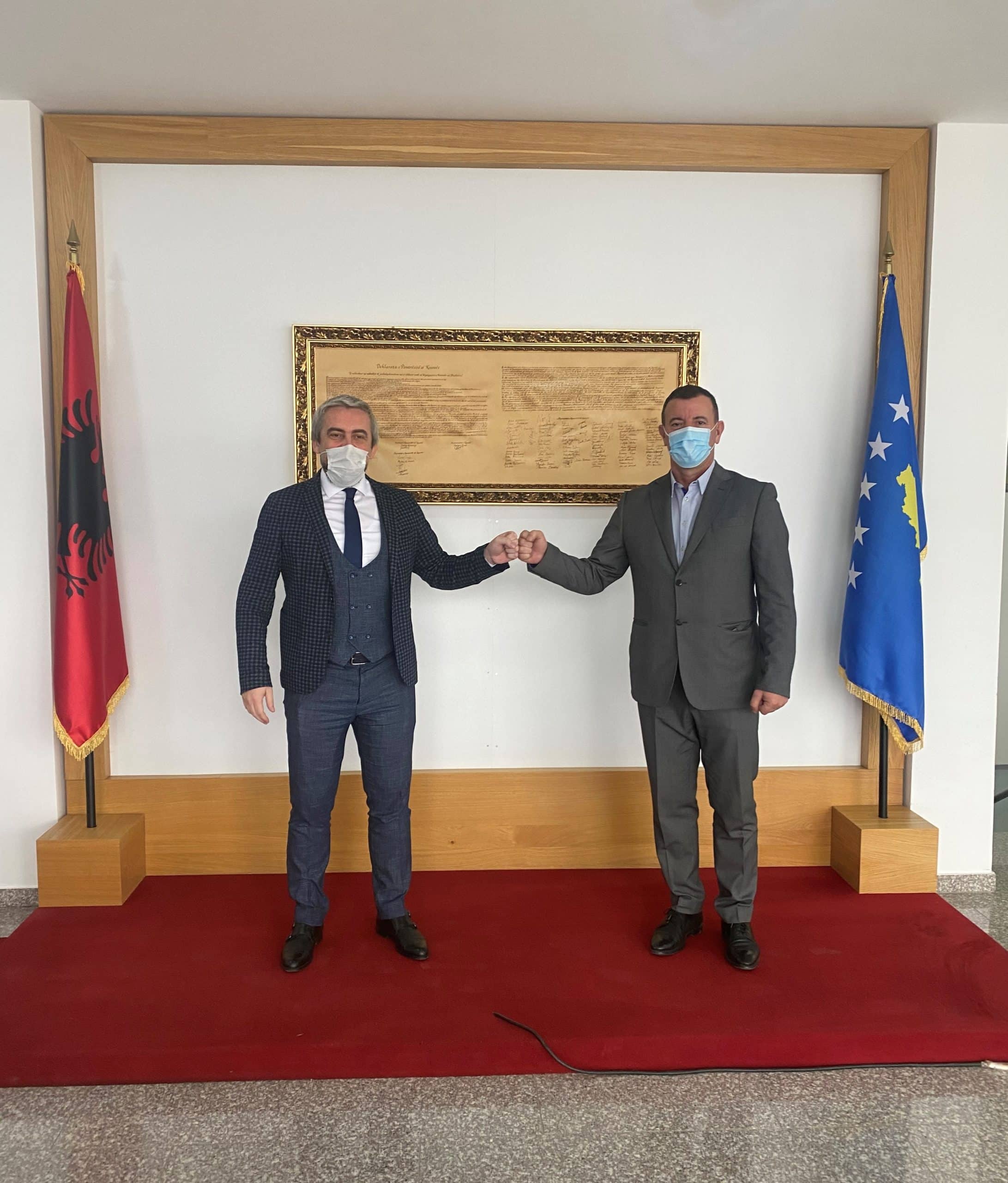 Ministri Enis Kervan vizitojë Komunën e Obiliqit dhe u prit nga Kryetari i Komunës Xhafer Gashi