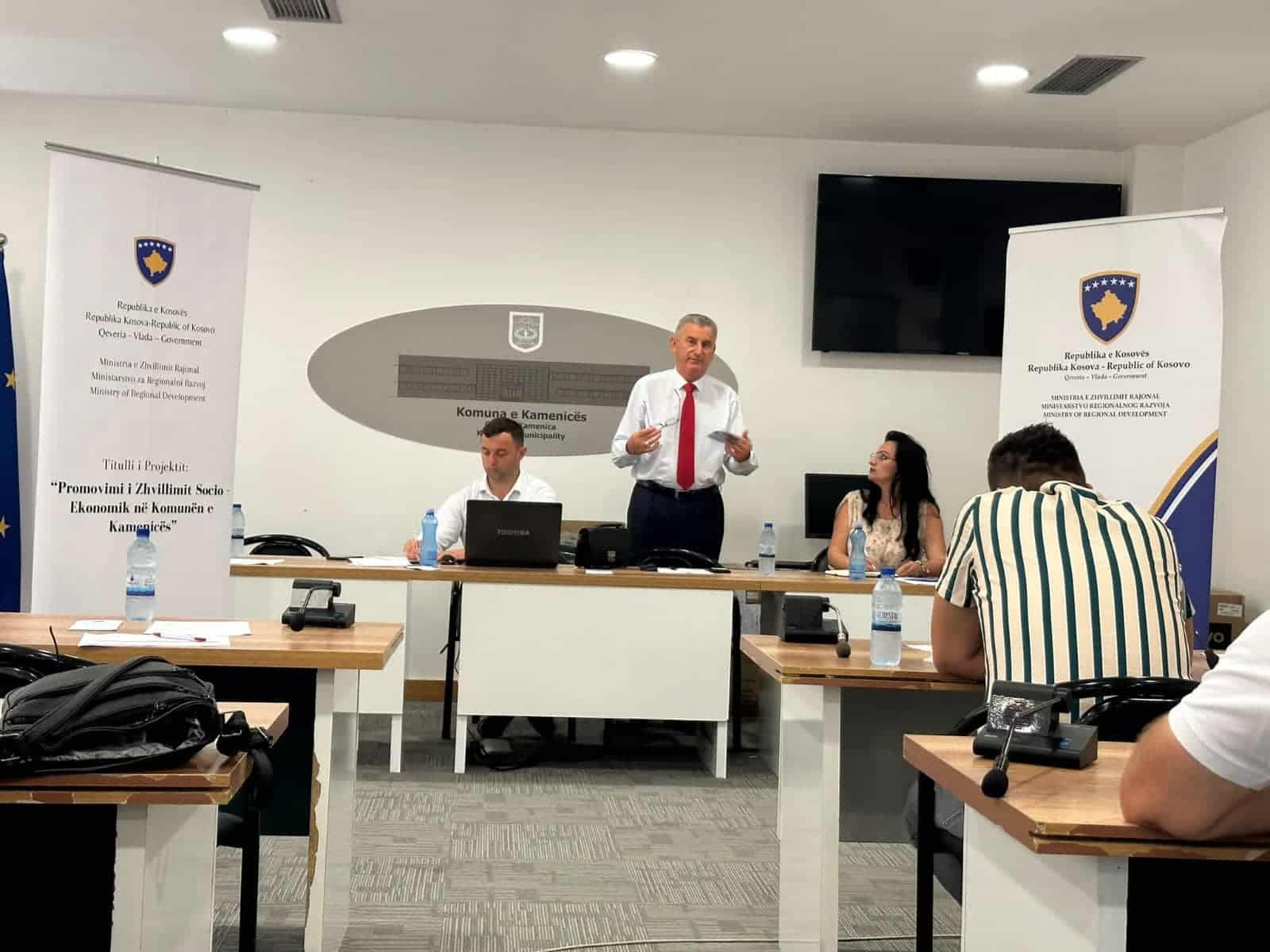 NVO „DARDANAPRESS“ uz podršku Ministarstva regionalnog razvoja sprovela obuku na temu: „Mogućnost povećanja investicija u opštini Kamenica“