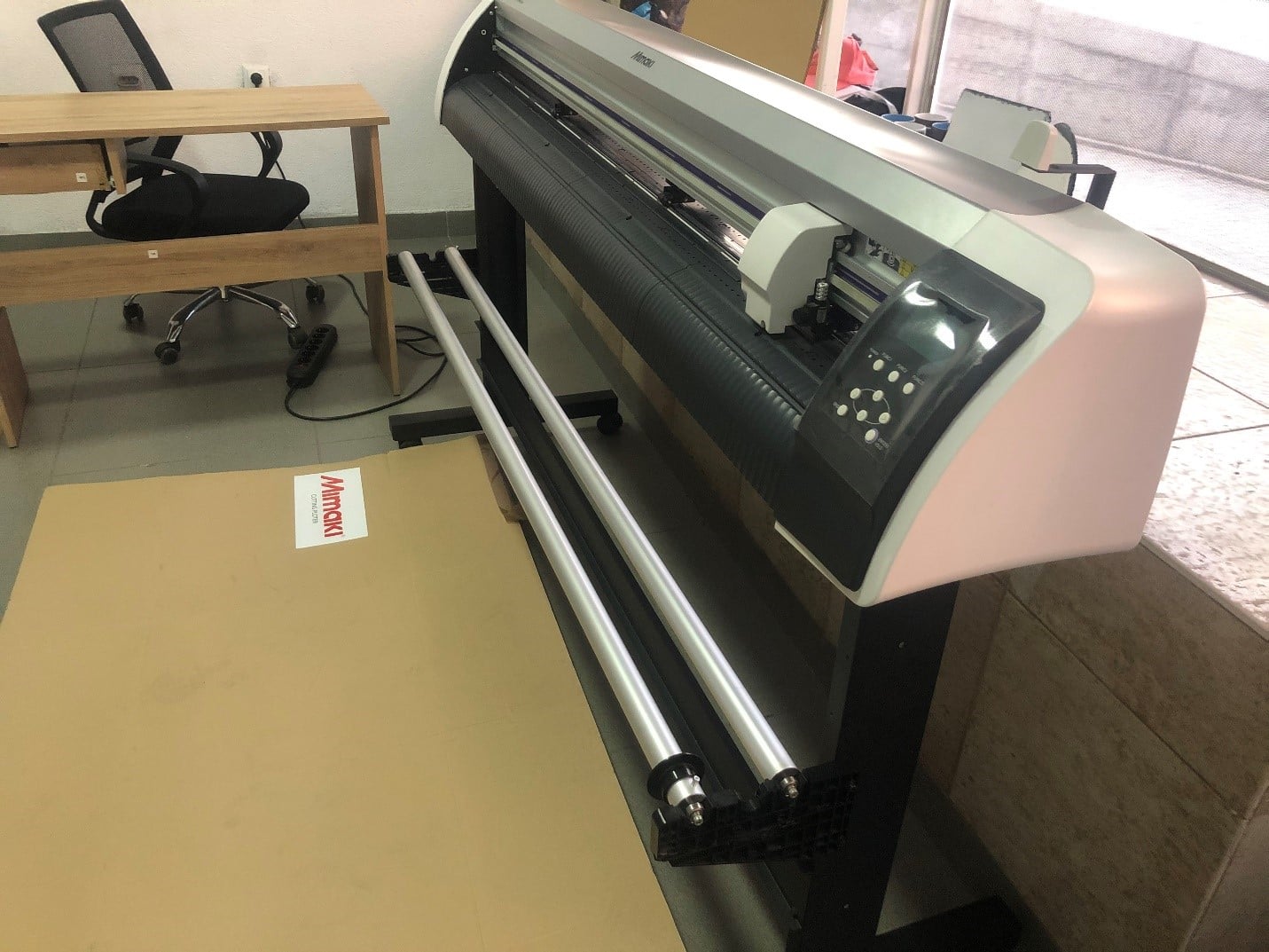 Ministria e Zhvillimit Rajonal (MZHR) nëpërmjet lansimit të Thirrjes për propozime Skema e Granteve  “Programi për Zhvillim Rajonal PZHRB 2021” ka mbështetur Biznesin “On Graphic Studio L.L.C.” Lot 1 nga Gjakova, Rajoni Zhvillimor Perëndim.
