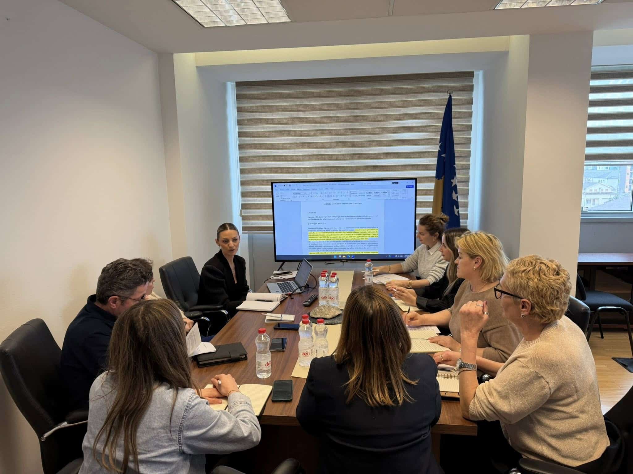 Mbahet takimi për përgatitjen e Kornizës Afatmesme të Shpenzimeve 2027 ...