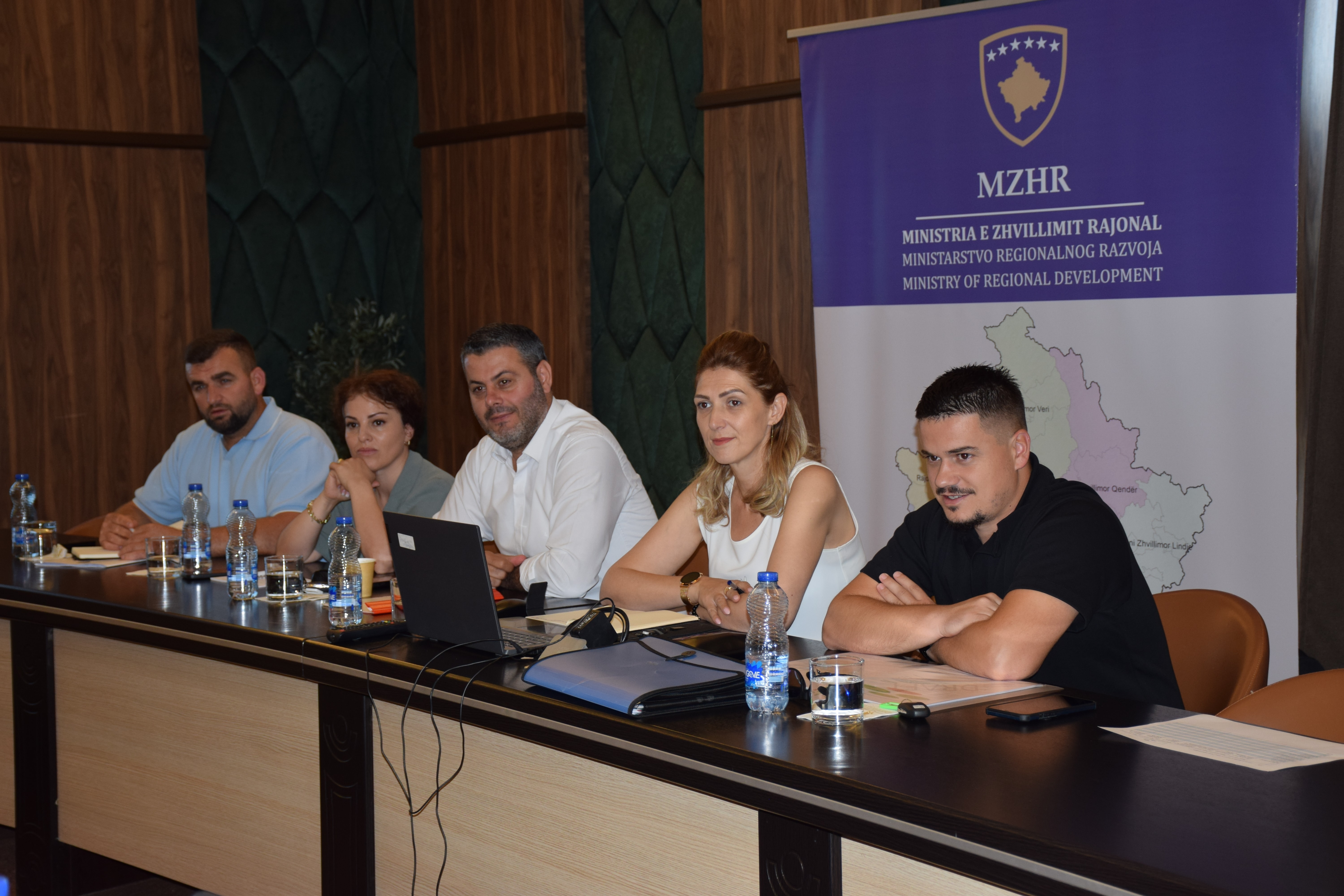MZhR përmbyll punëtorinë për themelimin e Qendrave për Zhvillim Rajonal